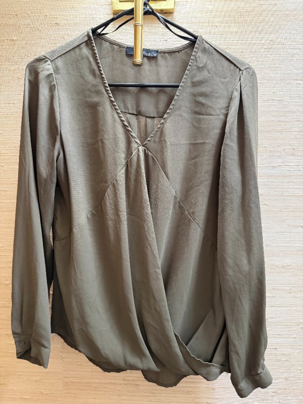 Ro & De Olive Green Surplice Wrap Front Blouse Size M